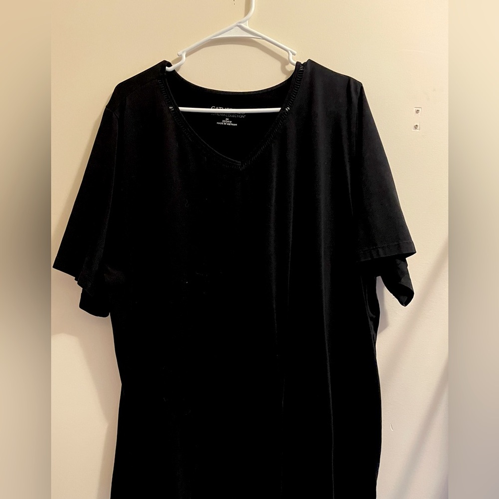 Black short sleeve tshirt. Catherine’s. 2X